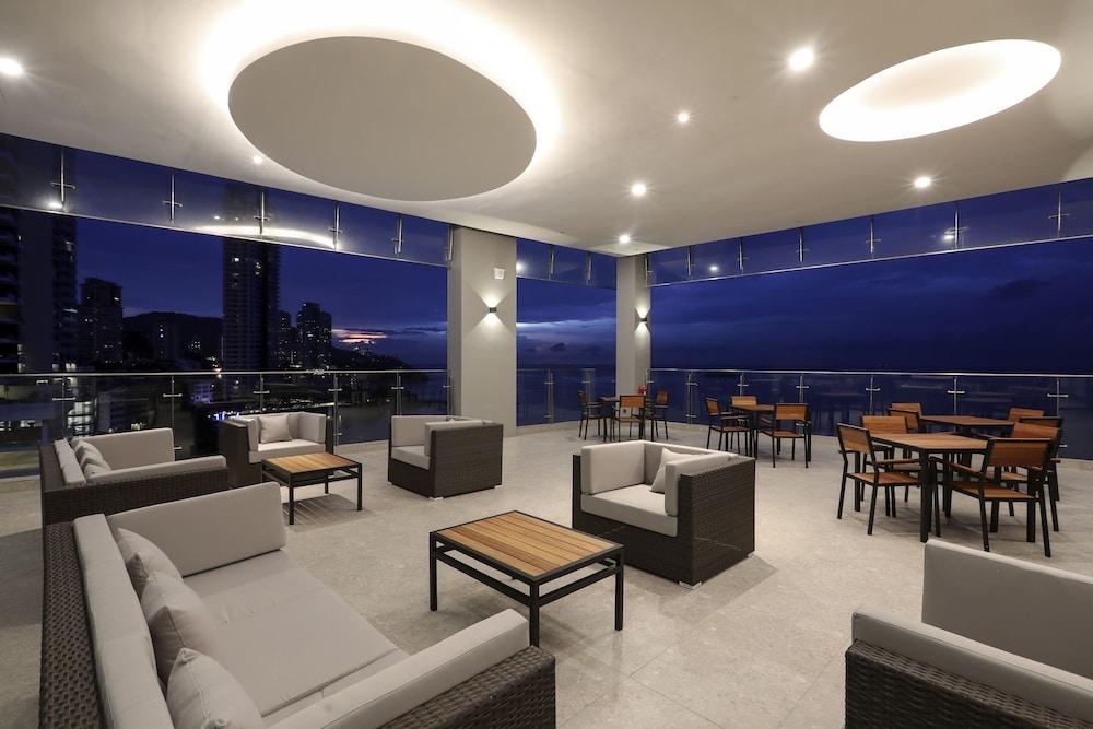 Hompton Hotel By The Beach George Town Dış mekan fotoğraf