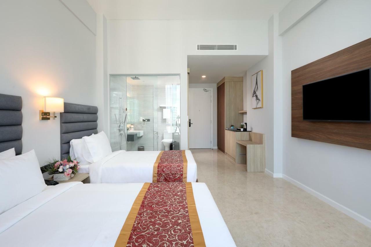 Hompton Hotel By The Beach George Town Dış mekan fotoğraf